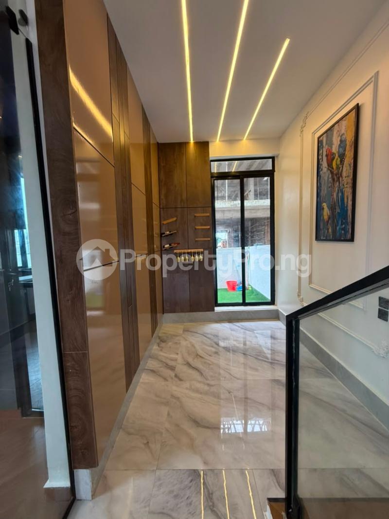 5 bedroom Flat / Apartment for sale Lekki Phase 1 Lekki Lagos