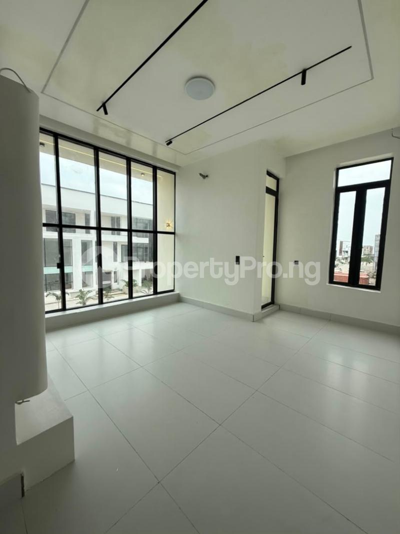 5 bedroom Flat / Apartment for sale Lekki Phase 1 Lekki Lagos
