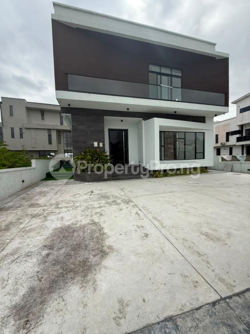 5 bedroom Flat / Apartment for sale Ikota Lekki Lagos