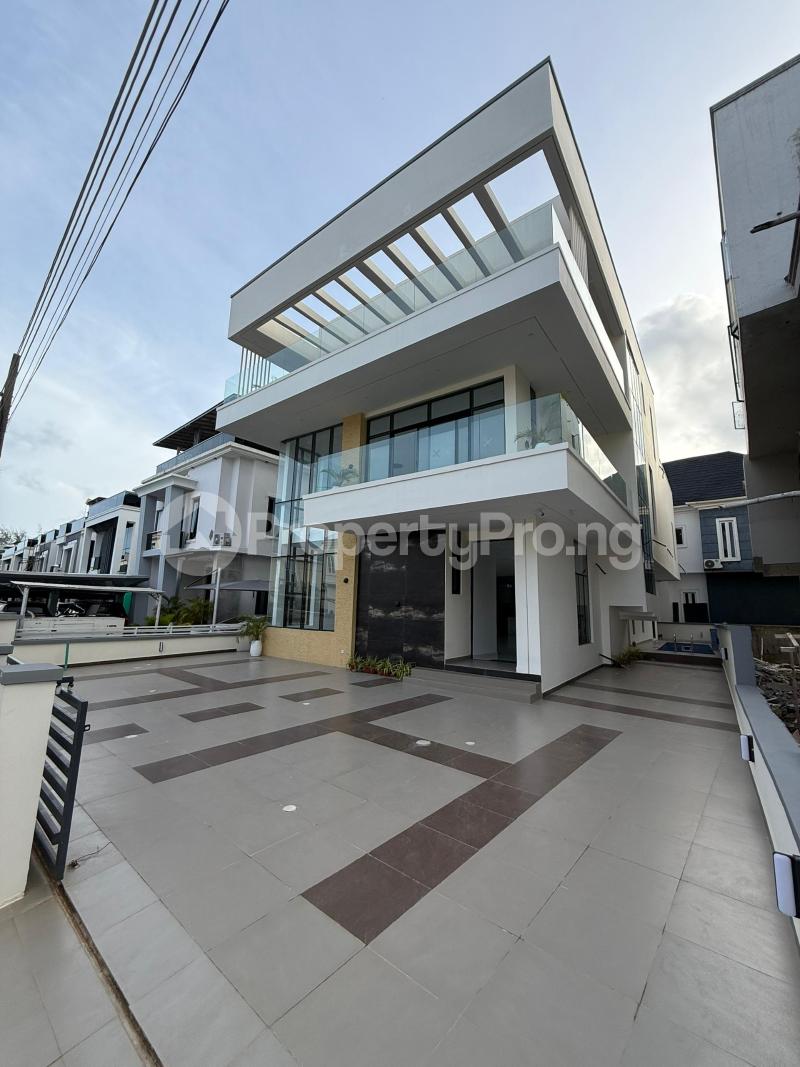 5 bedroom Flat / Apartment for sale Ikota Lekki Lagos