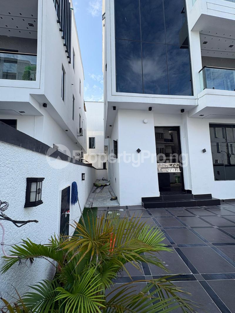 5 bedroom House for sale Ologolo Ologolo Lekki Lagos