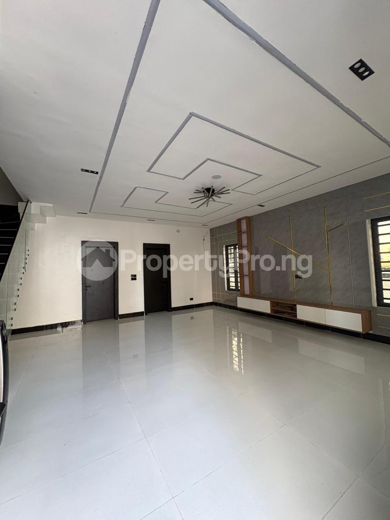 5 bedroom House for sale Ologolo Ologolo Lekki Lagos