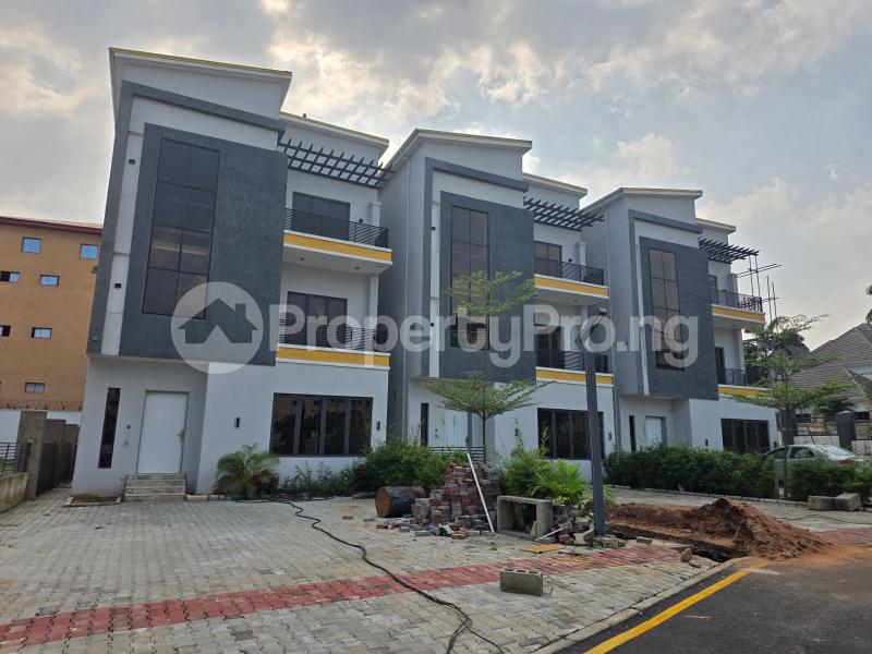 5 bedroom House for sale Close To Rock View Hotel Wuse 2 Abuja