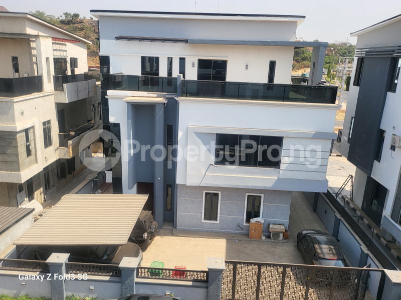 5 bedroom House for sale Close To Pacesetters School Guzape Abuja
