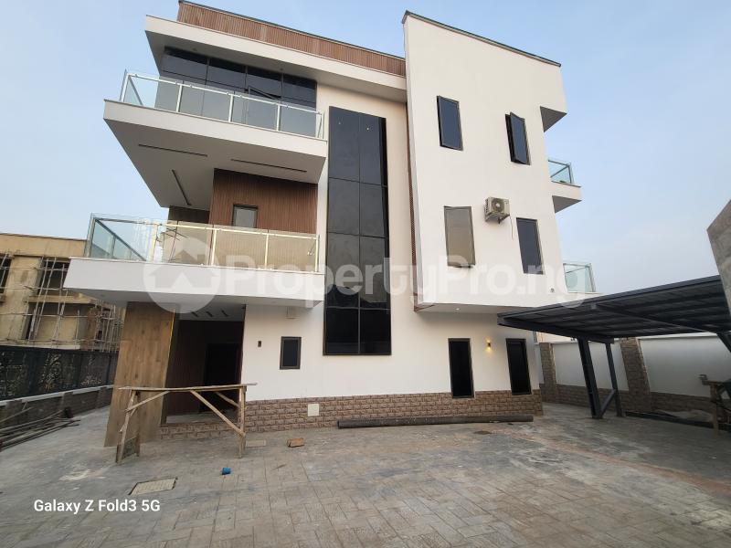 6 bedroom House for sale Close To Hmedix Guzape Abuja