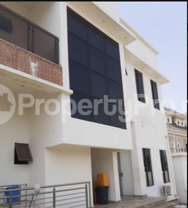 7 bedroom House for sale Guzape District Guzape Abuja