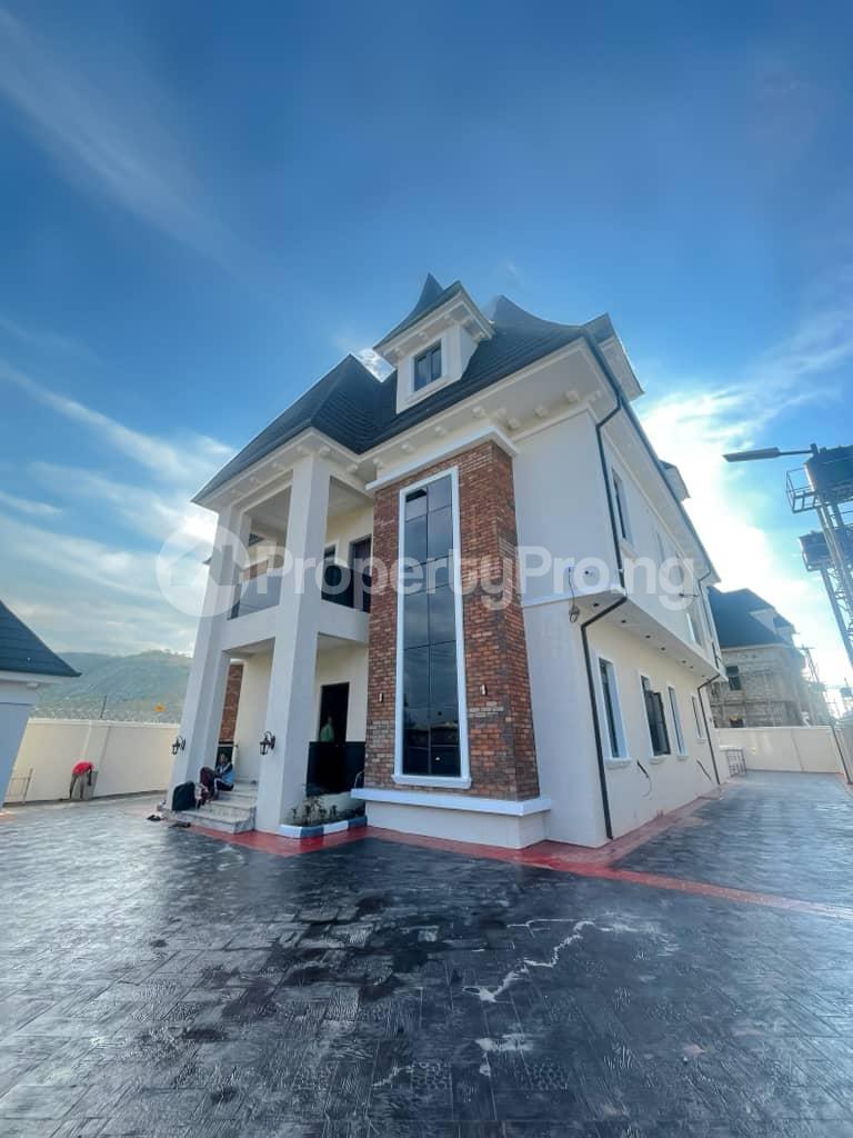 9 bedroom House for sale Extension Gwarinpa Abuja