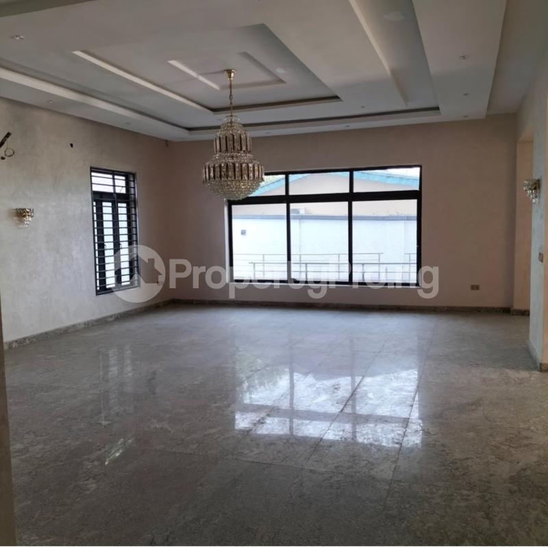 7 bedroom House for sale Gwarinpa Abuja