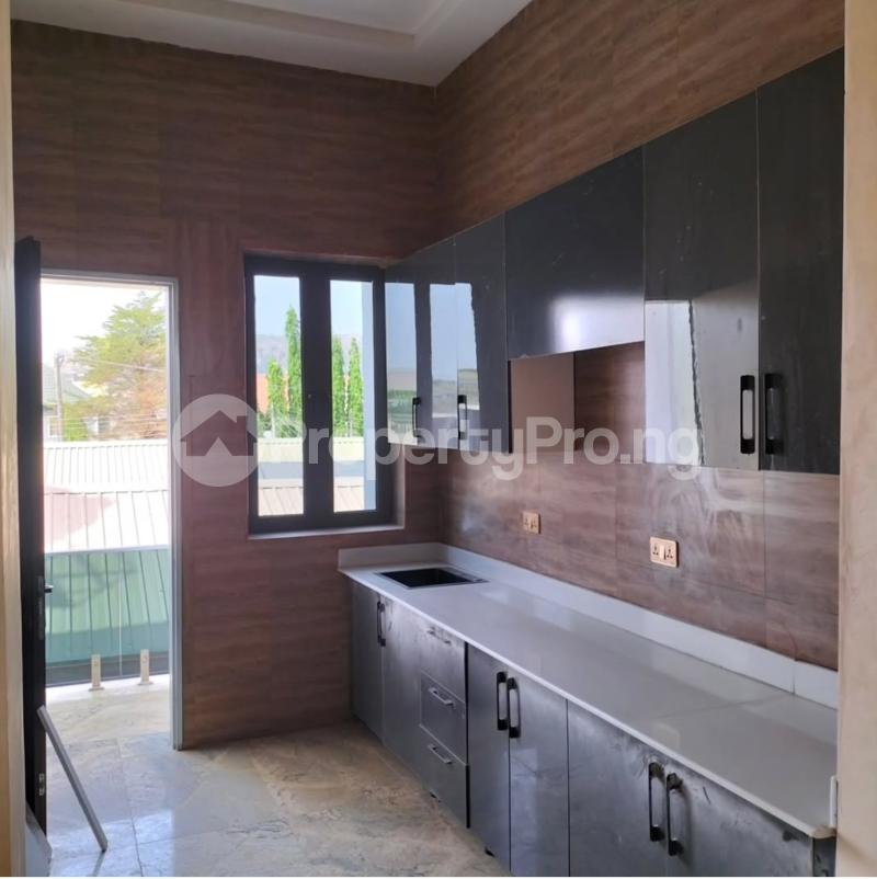 7 bedroom House for sale Gwarinpa Abuja