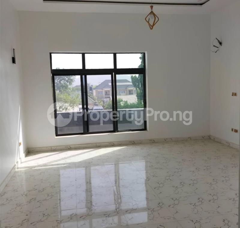 7 bedroom House for sale Gwarinpa Abuja