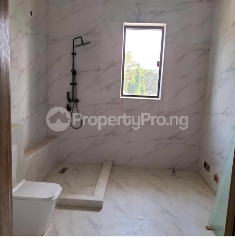 7 bedroom House for sale Gwarinpa Abuja