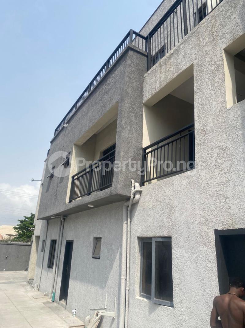 2 bedroom House for rent New Road chevron Lekki Lagos