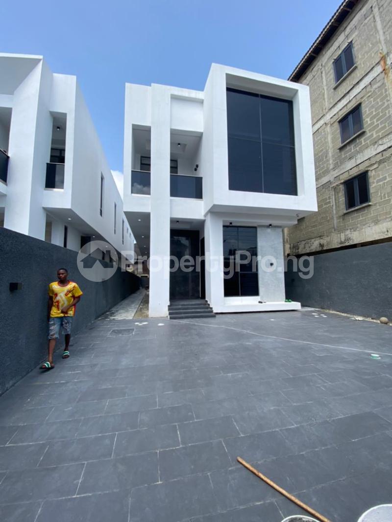 5 bedroom House for sale Osapa Lekki Lagos