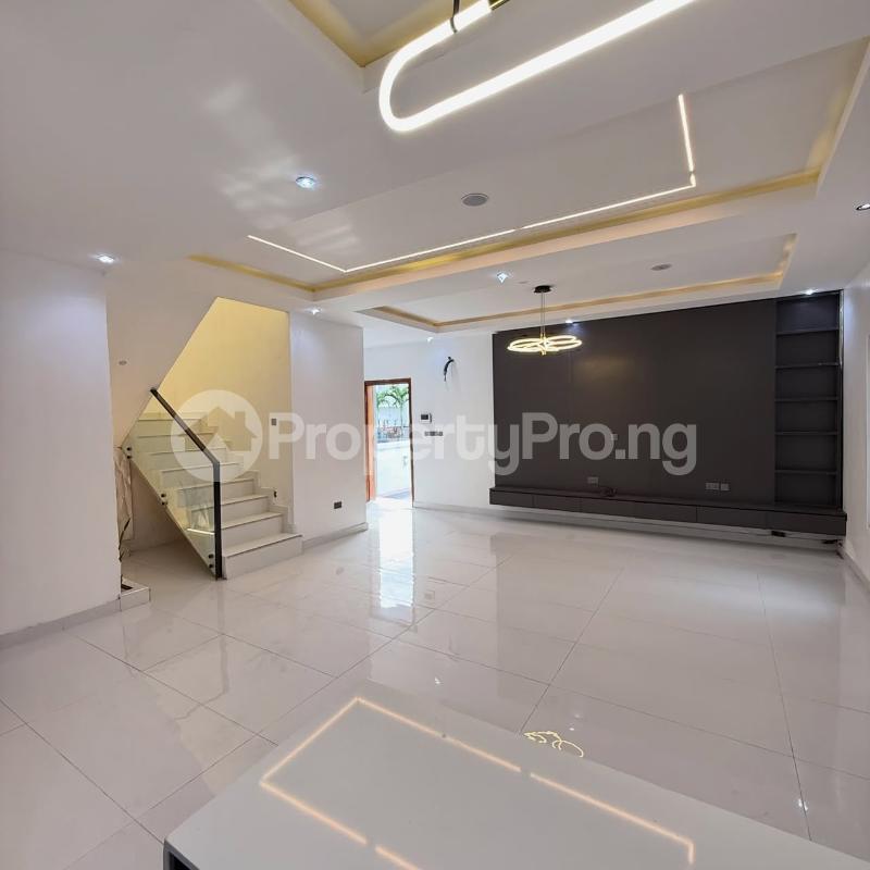 4 bedroom House for sale Sangotedo Crown Estate Ajah Lagos