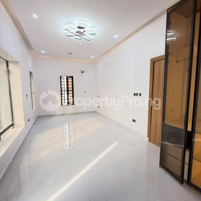 4 bedroom House for sale Sangotedo Crown Estate Ajah Lagos