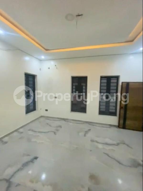 1 bedroom Flat / Apartment for rent In An Estate chevron Lekki Lagos