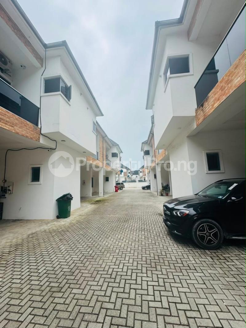 4 bedroom House for rent Orchid Lekki Lagos