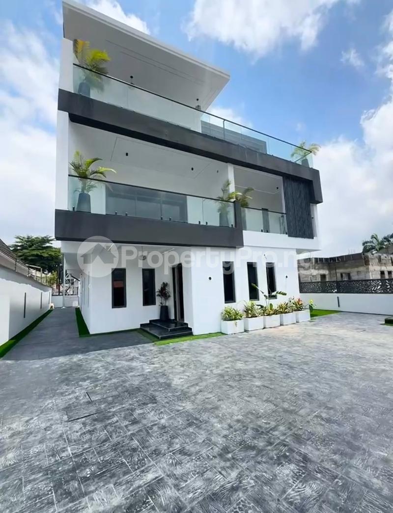 5 bedroom House for sale 3rd Avenue Gwarimpa Main Gwarinpa Abuja