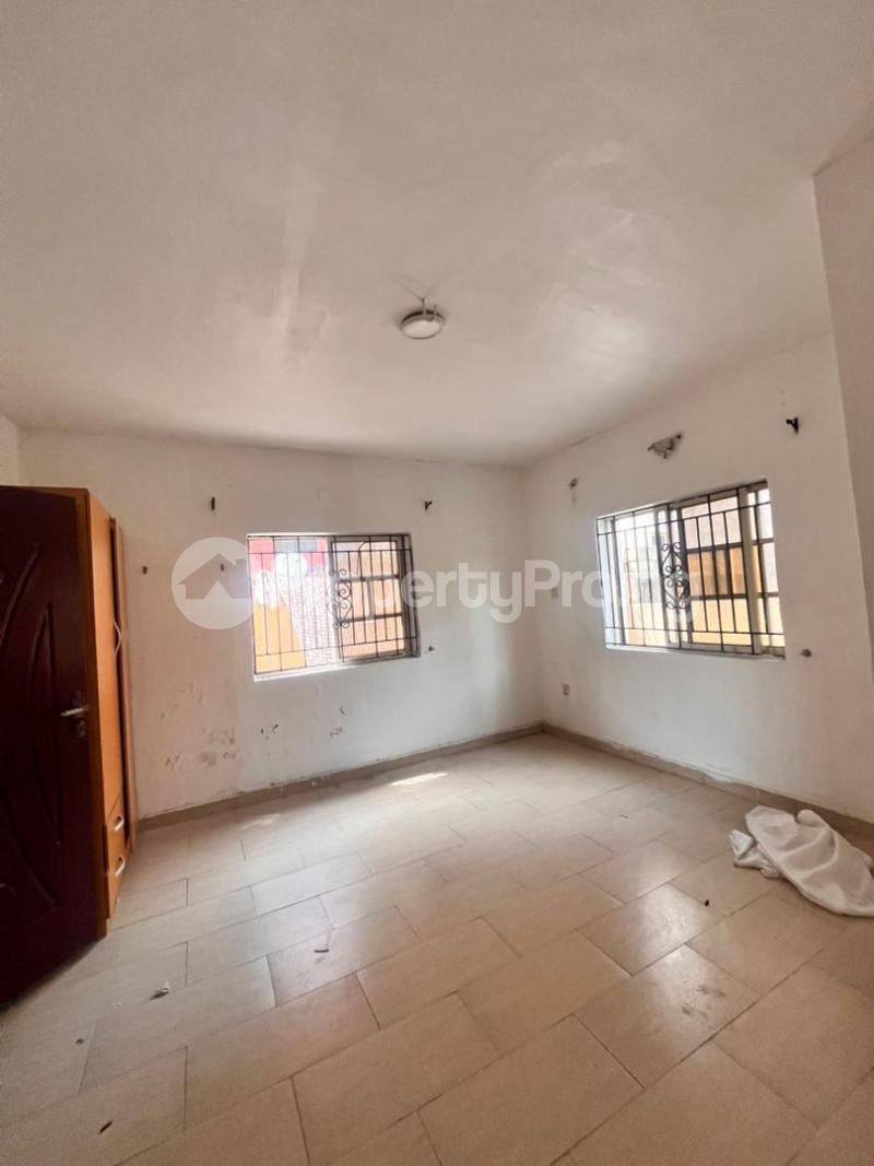 1 bedroom Flat / Apartment for rent Thomas estate Ajah Lagos