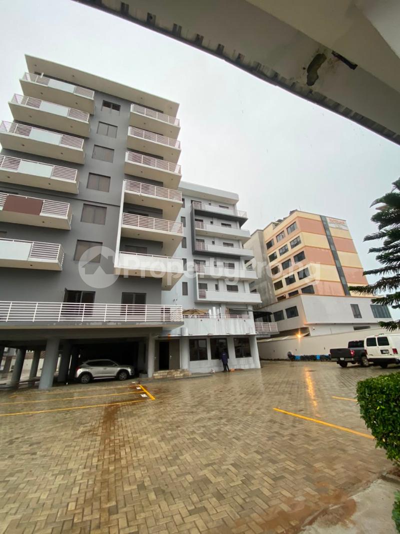 3 bedroom Flat / Apartment for rent Close To Landmark Victoria Island Lagos