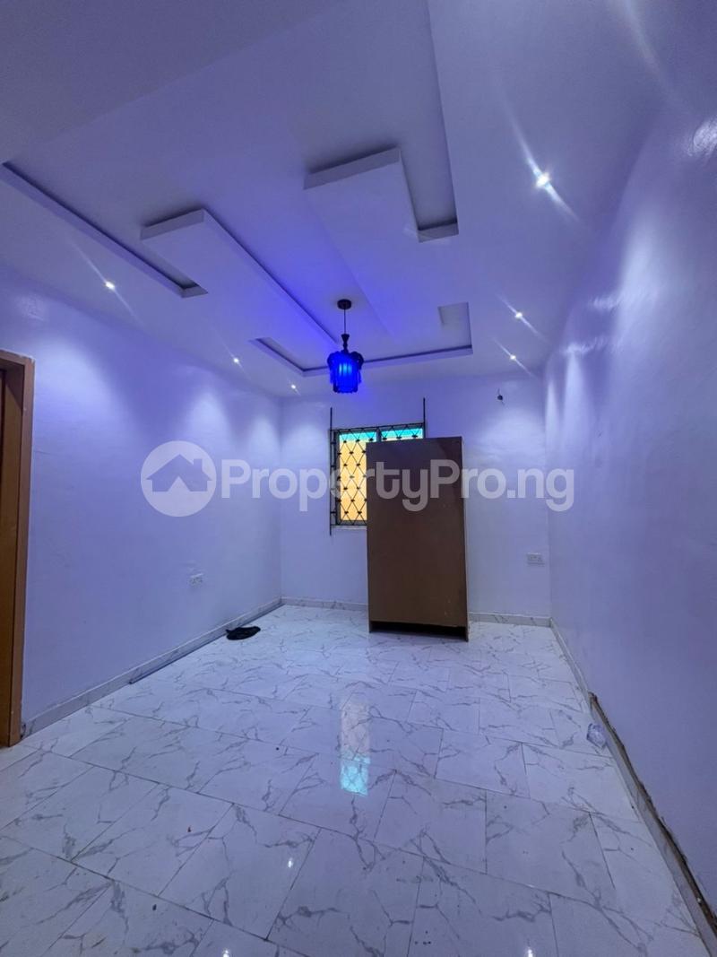 2 bedroom House for rent Beesam Mafoluku Oshodi Lagos