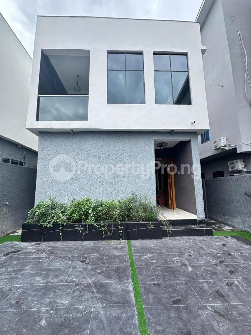 5 bedroom House for sale Ologolo Lekki Lagos