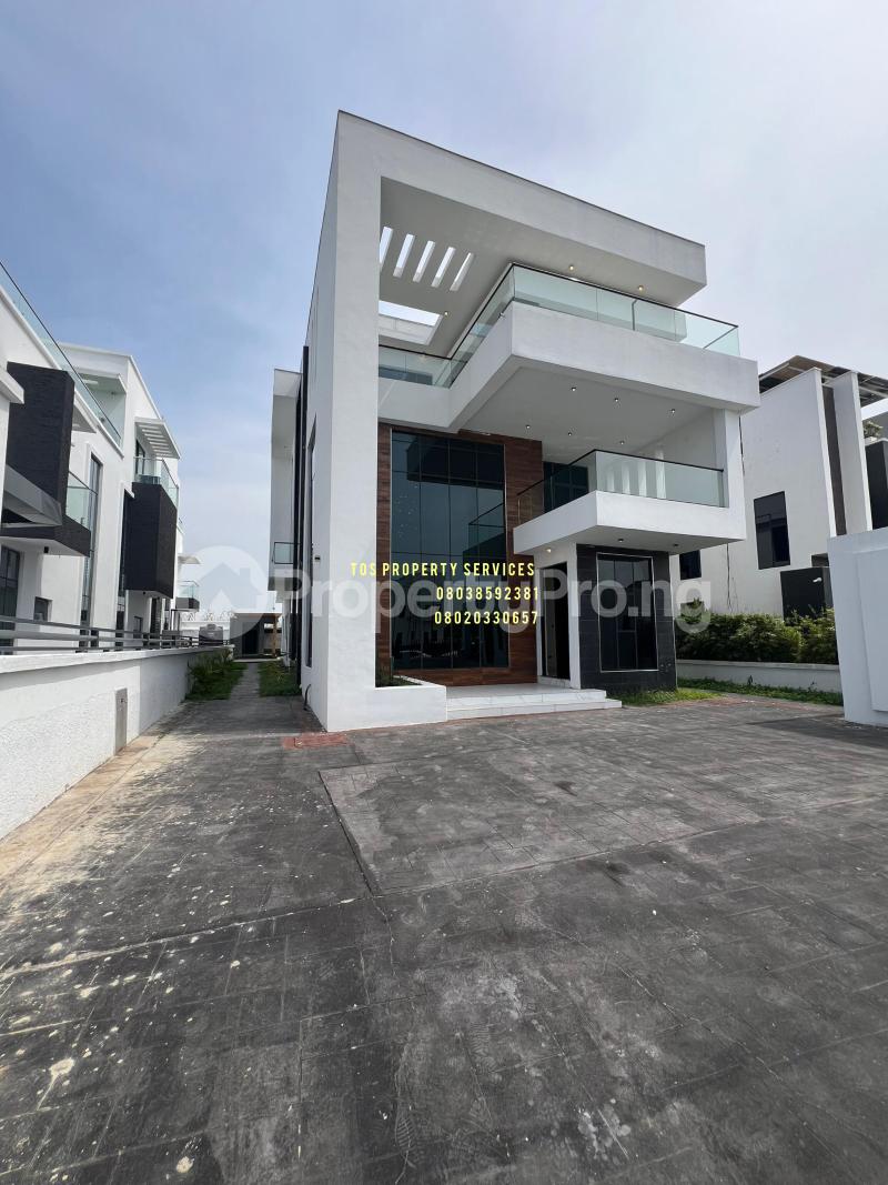 5 bedroom House for sale Pinnock Beach Estate, Osapa london Lekki Lagos