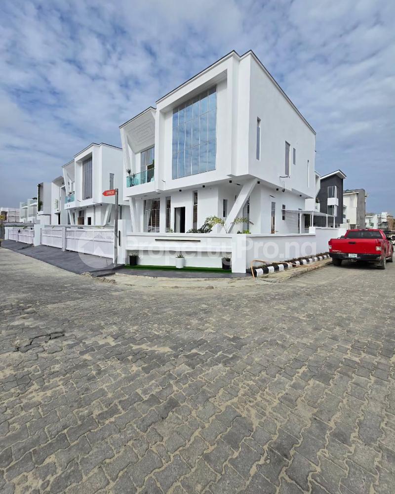 5 bedroom House for sale chevron Lekki Lagos