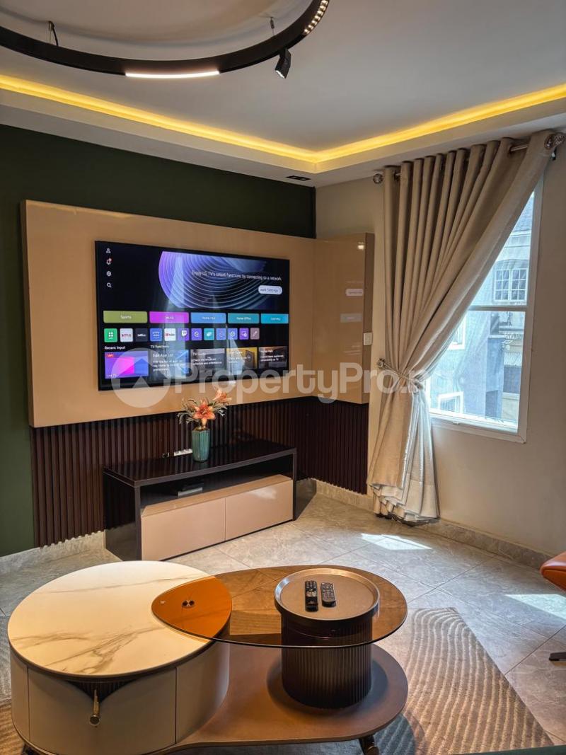 3 bedroom Flat / Apartment for rent Off Admiralty Way Lekki Phase 1 Lekki Lagos