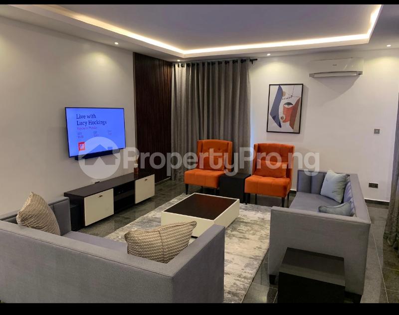 4 bedroom Flat / Apartment for shortlet On Admiralty Way Lekki Phase 1 Lekki Lagos