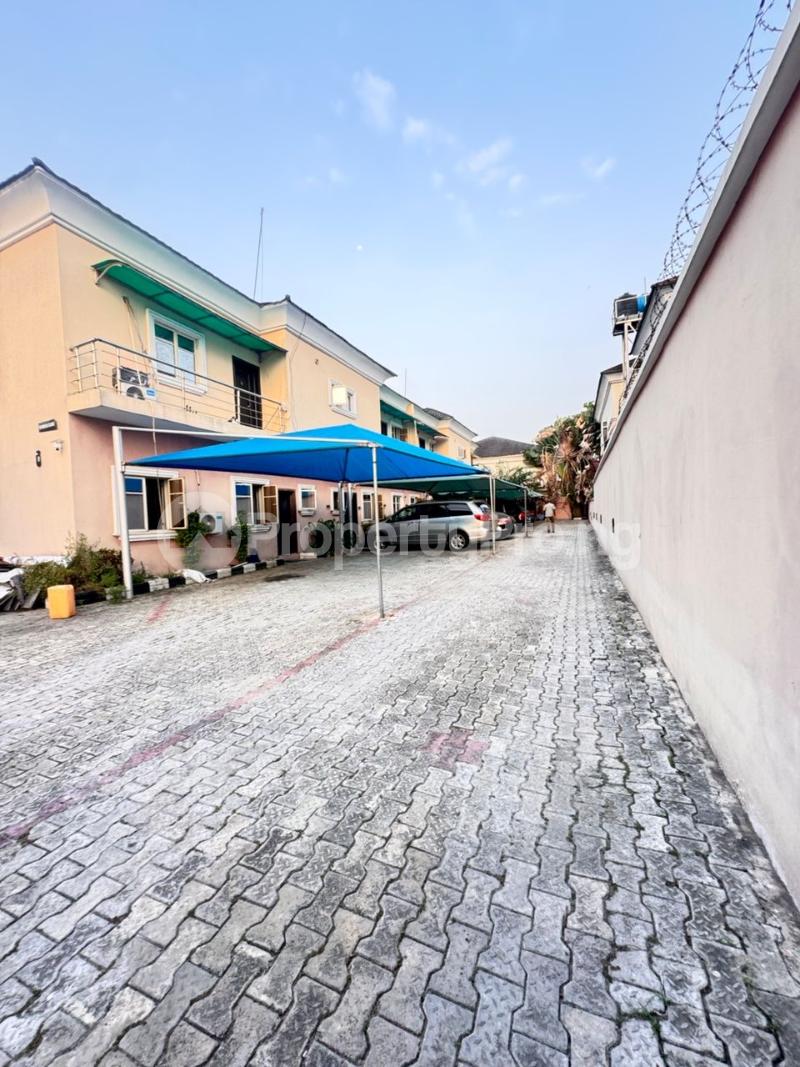 4 bedroom House for sale Chevron Lekki Lagos