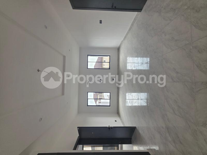 2 bedroom Flat / Apartment for sale Off Palace Road ONIRU Victoria Island Lagos