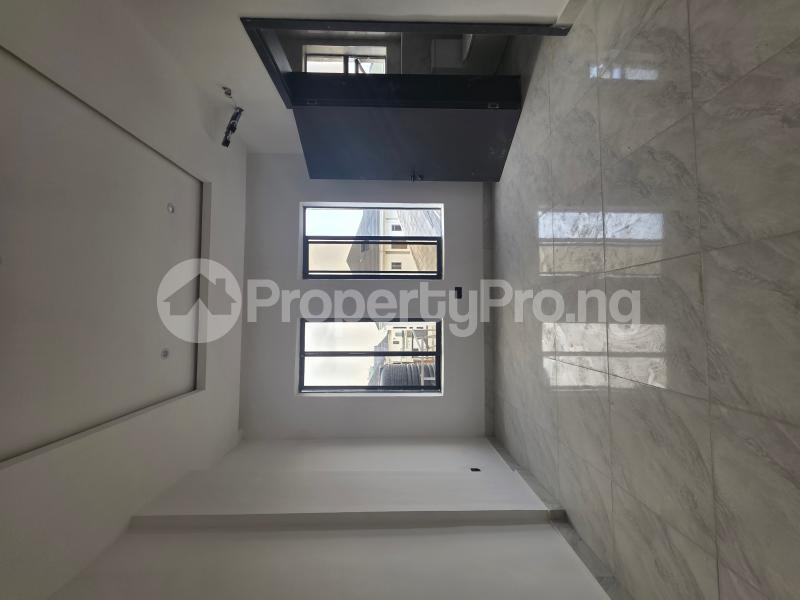 2 bedroom Flat / Apartment for sale Off Palace Road ONIRU Victoria Island Lagos