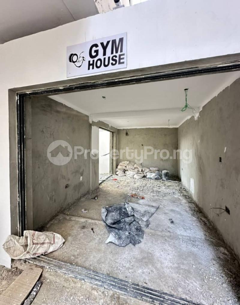 2 bedroom House for sale In An Estate ONIRU Victoria Island Lagos