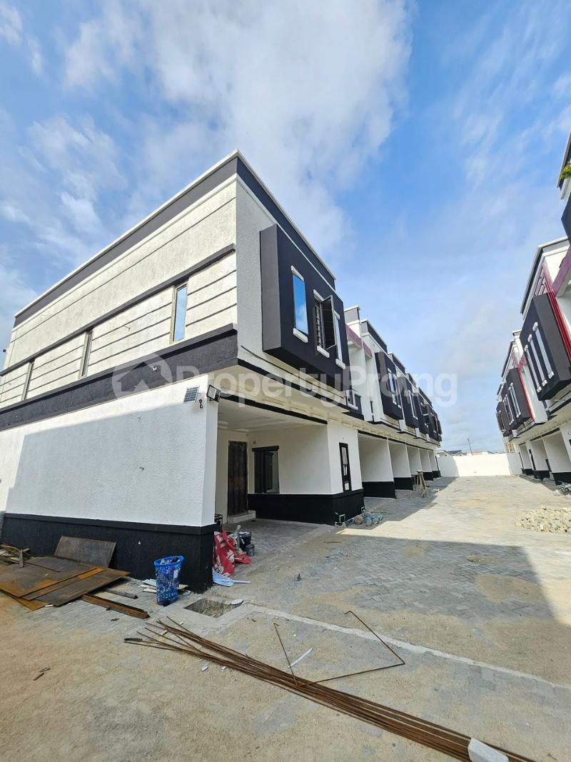 4 bedroom House for sale Toll Gate /chevron orchid Lekki Lagos