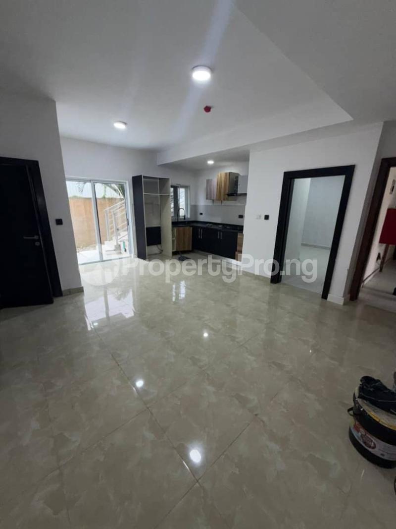 2 bedroom Flat / Apartment for rent Ologolo Lekki Lagos