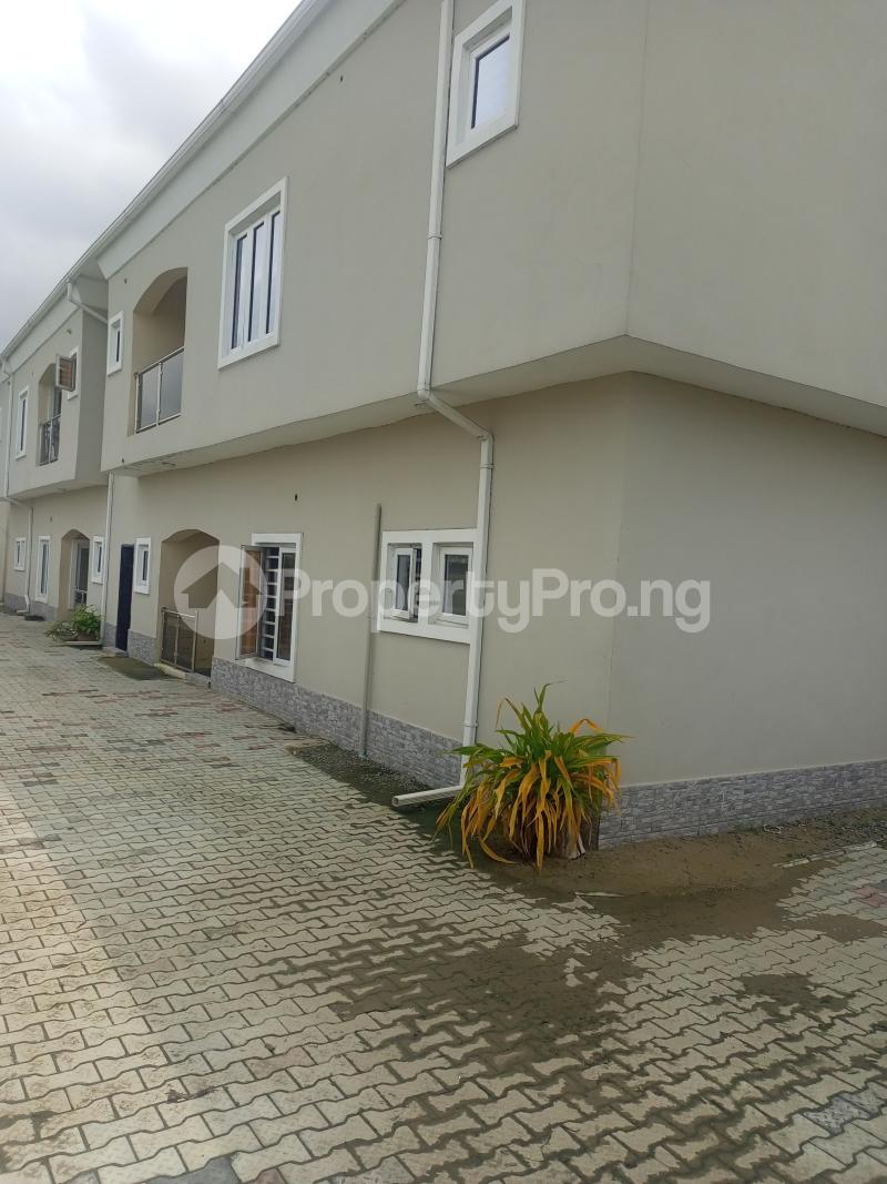 3 bedroom Flat / Apartment for rent Close To Blenco Shopping Mall Olokonla Ajah Lagos