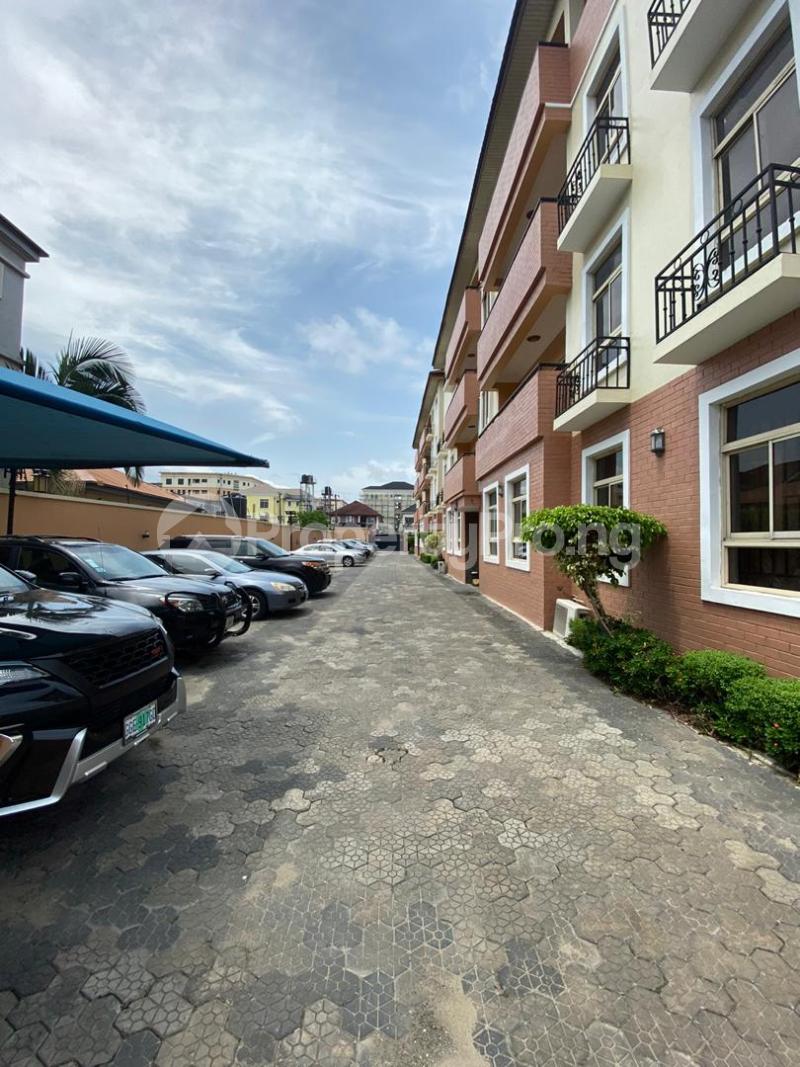 3 bedroom Flat / Apartment for rent ONIRU Victoria Island Lagos