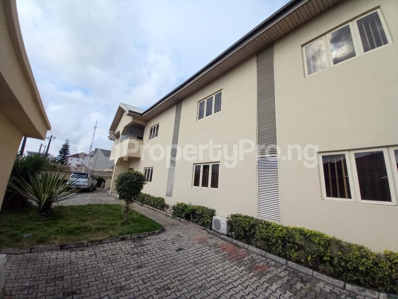 3 bedroom Flat / Apartment for rent Lekki Lagos