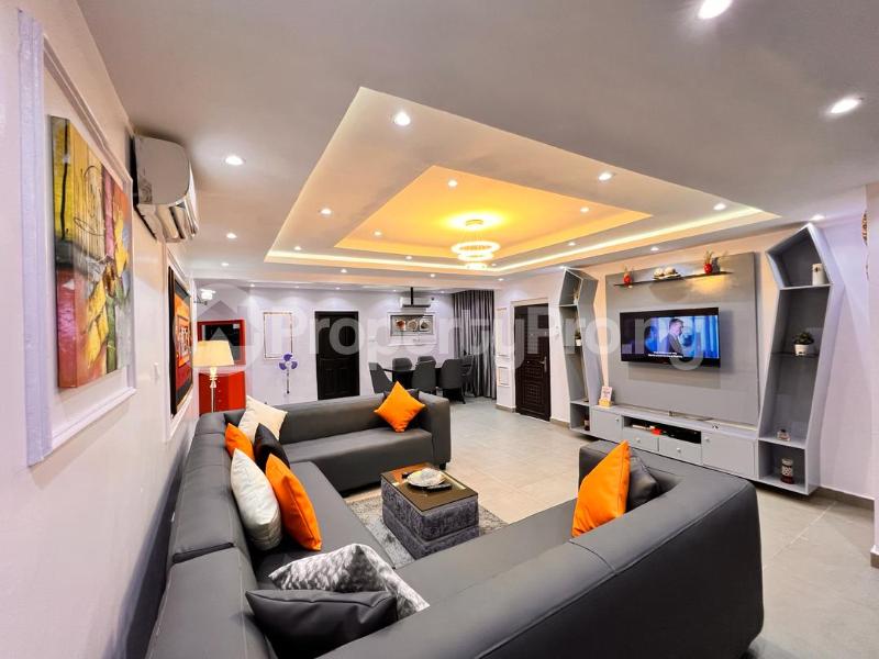 3 bedroom House for shortlet ONIRU Victoria Island Lagos