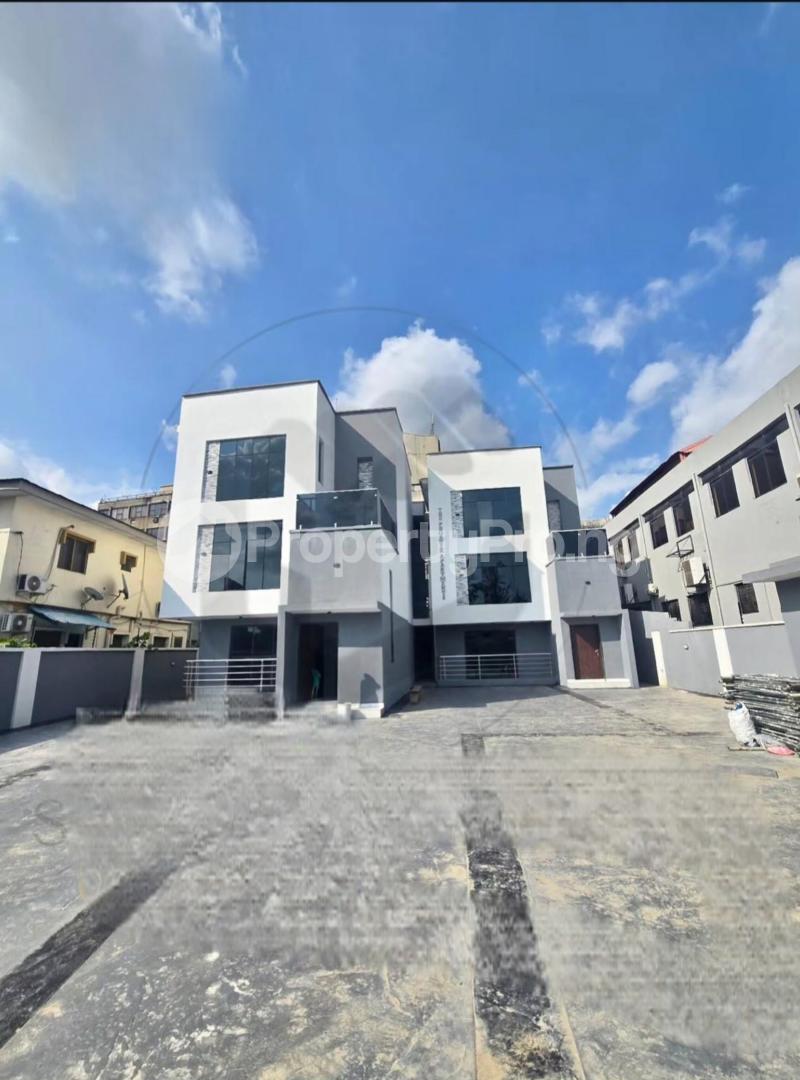 3 bedroom House for sale Ikeja Lagos