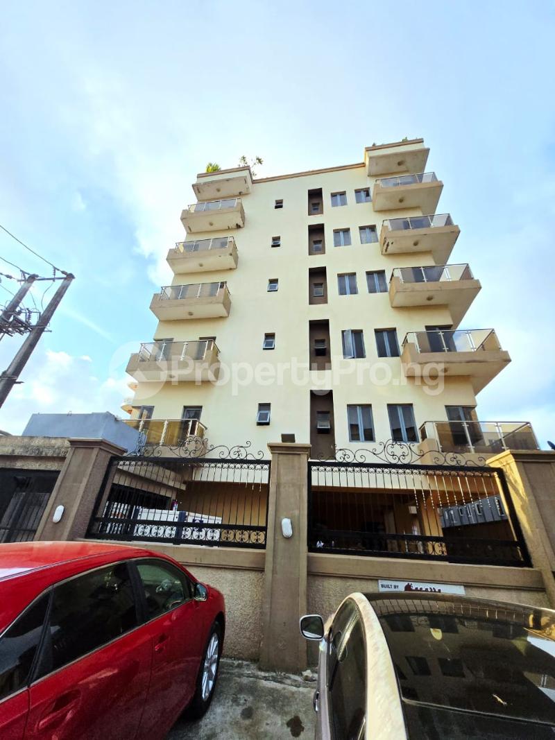 3 bedroom Flat / Apartment for sale ONIRU Victoria Island Lagos