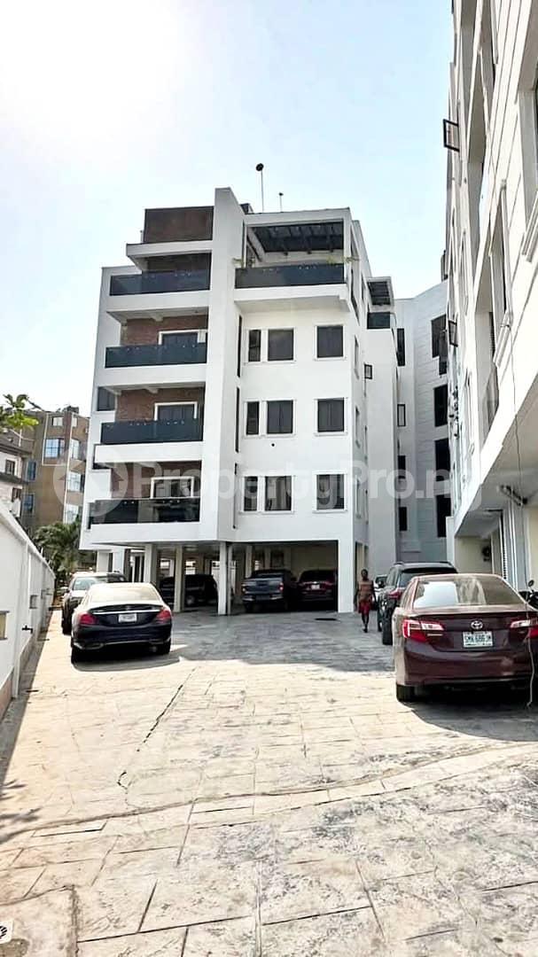 3 bedroom Flat / Apartment for rent ONIRU Victoria Island Lagos