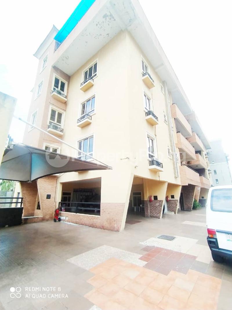 3 bedroom Flat / Apartment for rent ONIRU Victoria Island Lagos