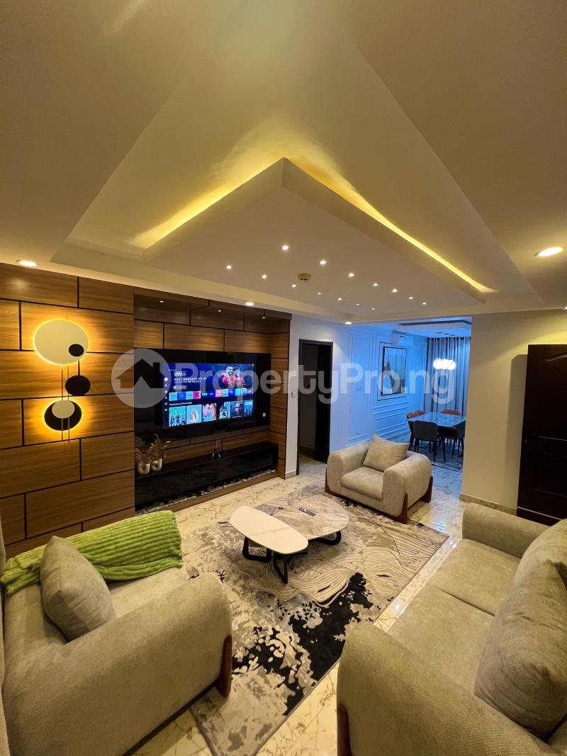 3 bedroom Flat / Apartment for shortlet Ajao Maryland Ikeja Lagos - 0