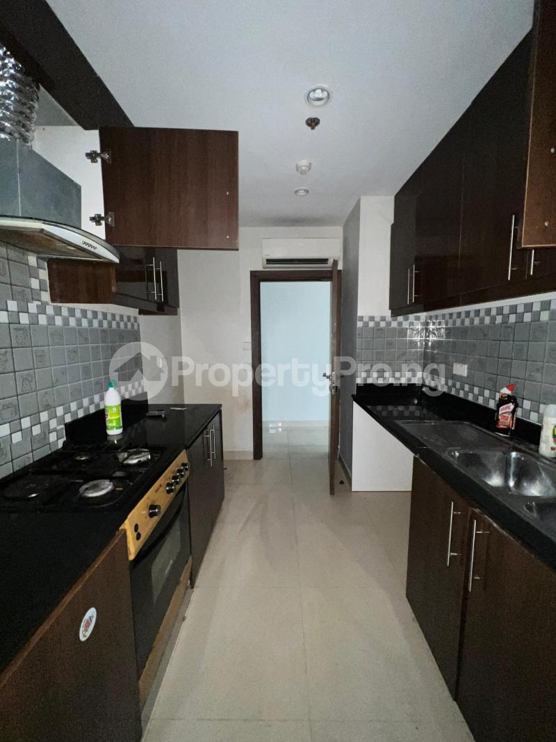 3 bedroom Flat / Apartment for rent ONIRU Victoria Island Lagos