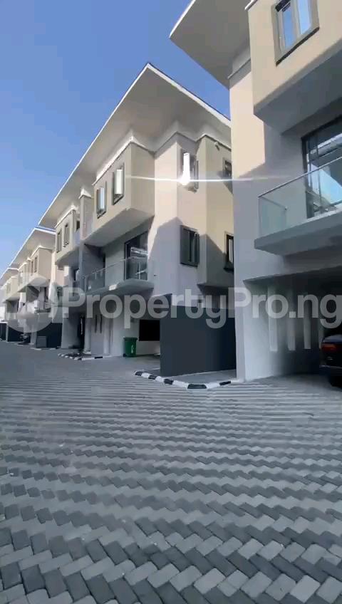3 bedroom House for sale Ixora Park Estate, Off Gbangbala Road,elegusi Ikate Lekki Lagos