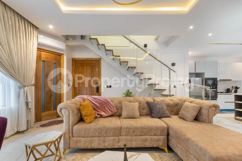 3 bedroom House for shortlet Opebi Ikeja Lagos