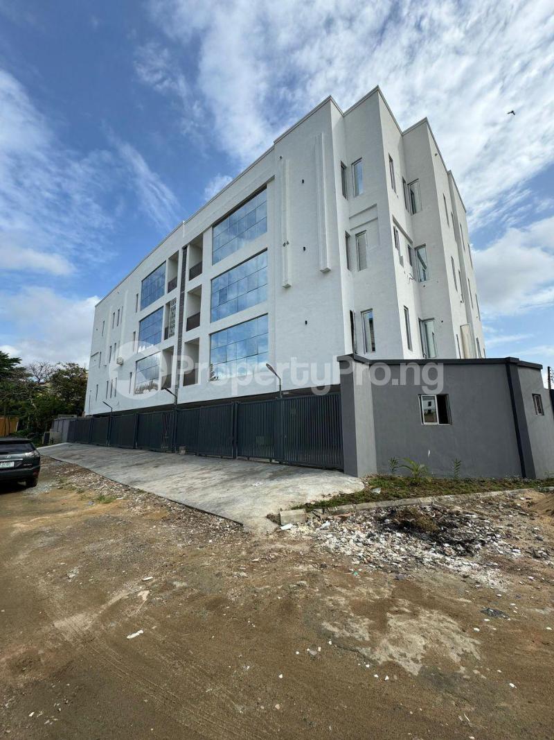 3 bedroom Flat / Apartment for sale Shonibare Maryland Lagos