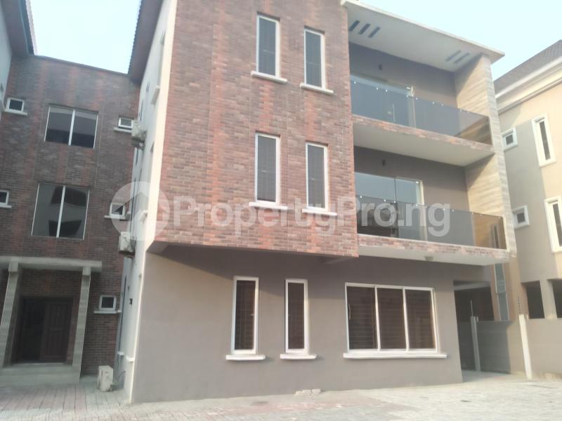 3 bedroom Flat / Apartment for rent ONIRU Victoria Island Lagos